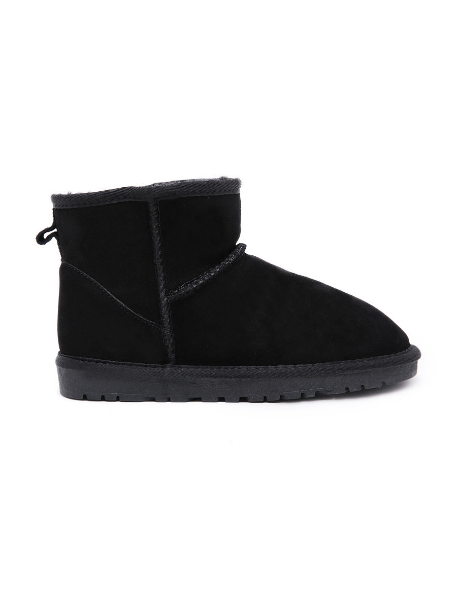 Gracefully Styled Boots for Any Occasion