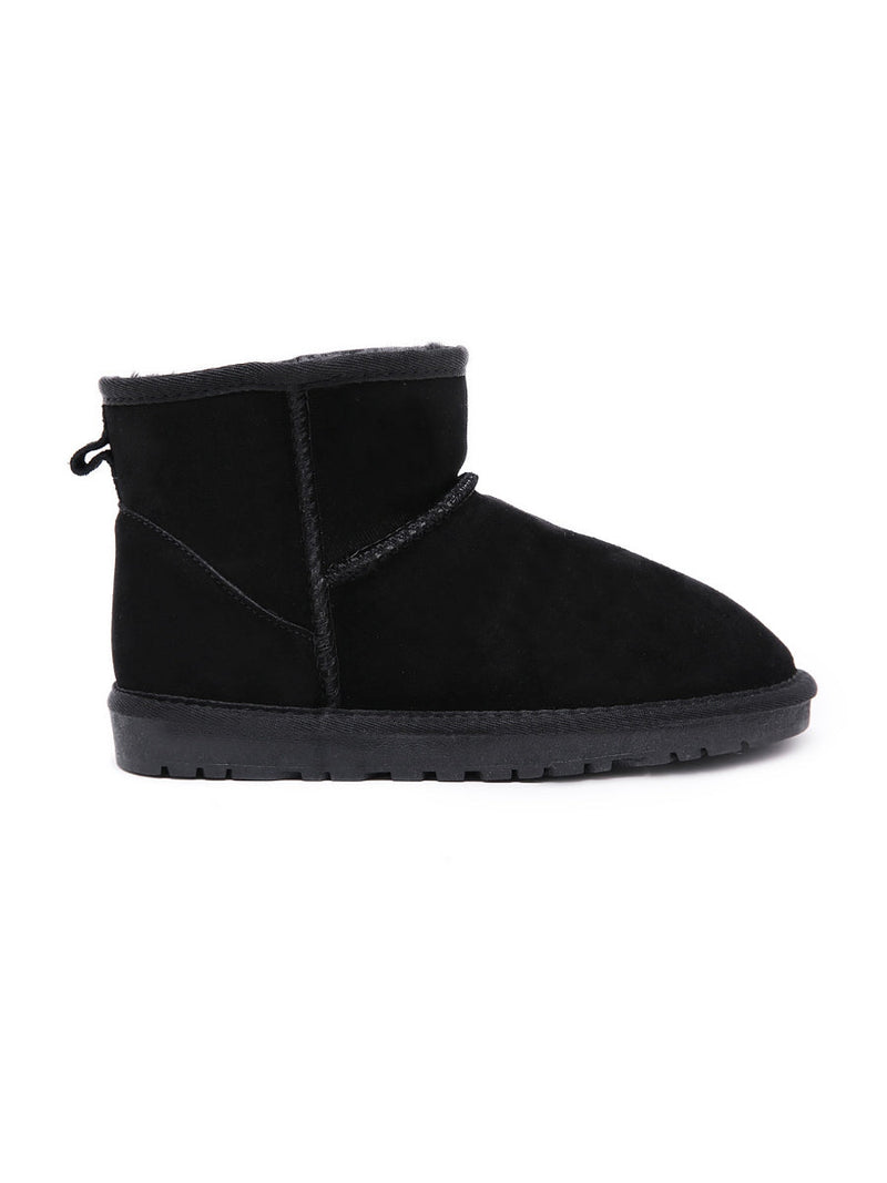 Gracefully Styled Boots for Any Occasion