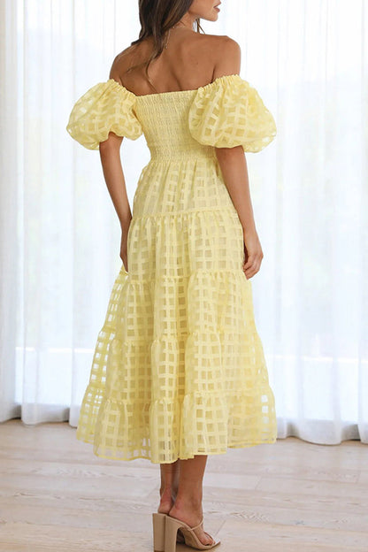Classic Vintage Dress with a Flattering Fit