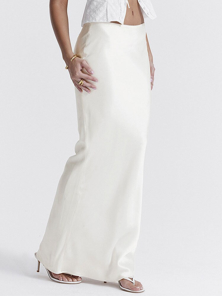 Beautifully Finished Garment in a Timeless Design