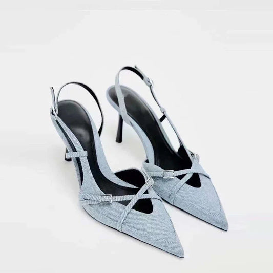 Effortlessly Elegant Heels with a Timeless Design