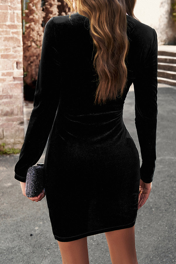 Effortlessly Elegant Dress with a Timeless Design