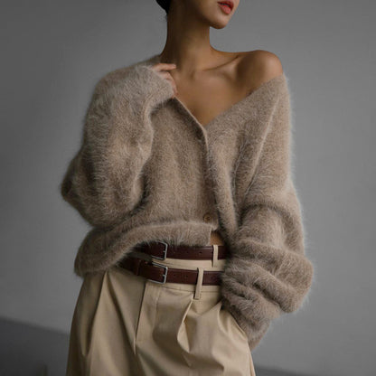 Beautifully Crafted Cardigan in a Classic Style