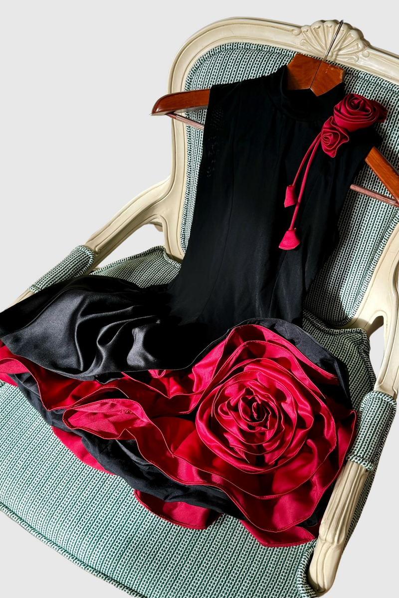 Classic Vintage & Enduringly Stylish Dress