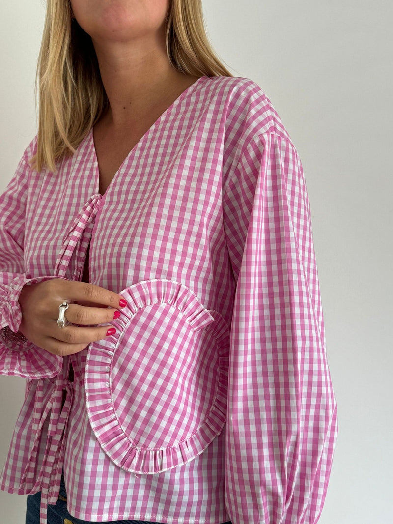 Gracefully Styled Shirt for Any Occasion