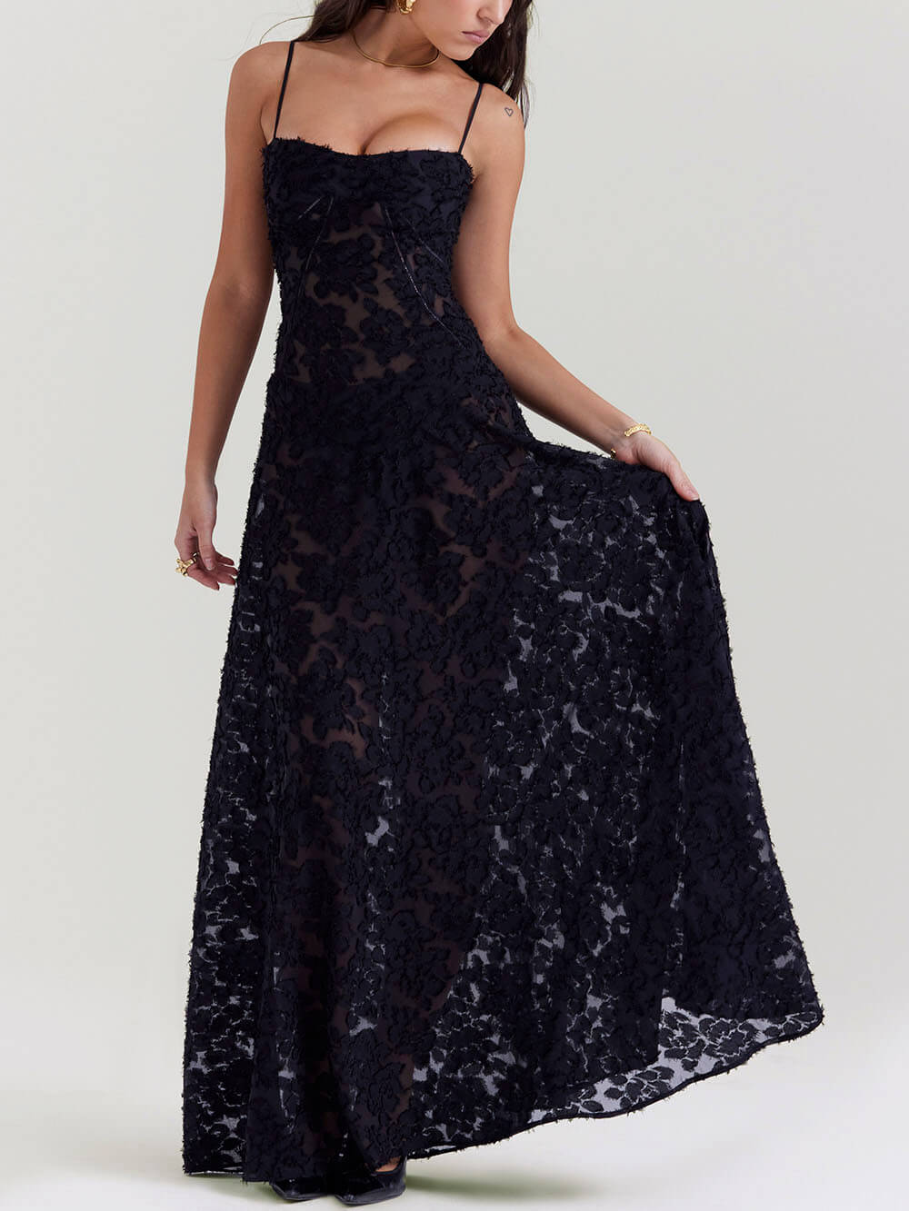 Gracefully Styled Dress for Any Occasion
