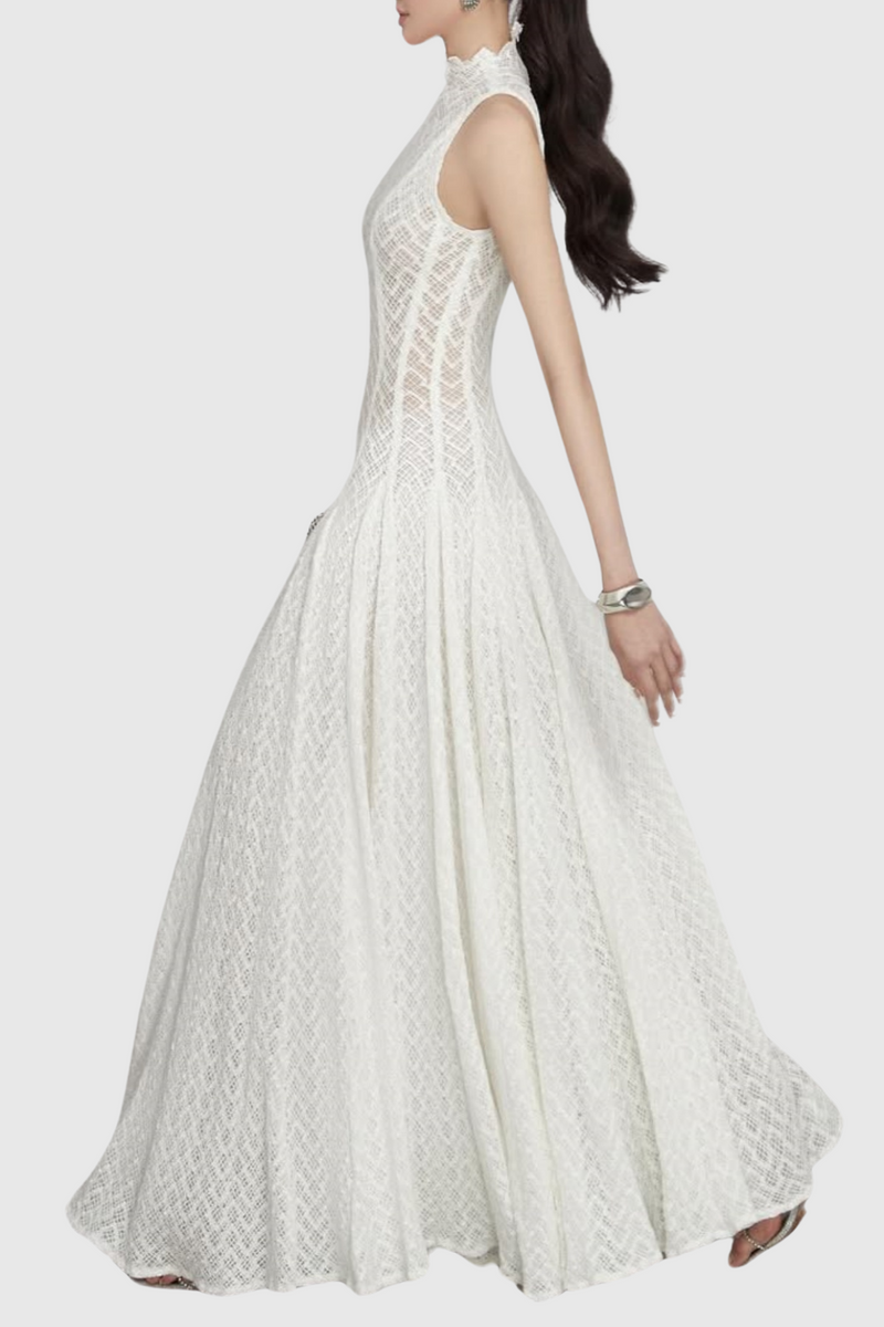Beautifully Crafted Dress in a Classic Style