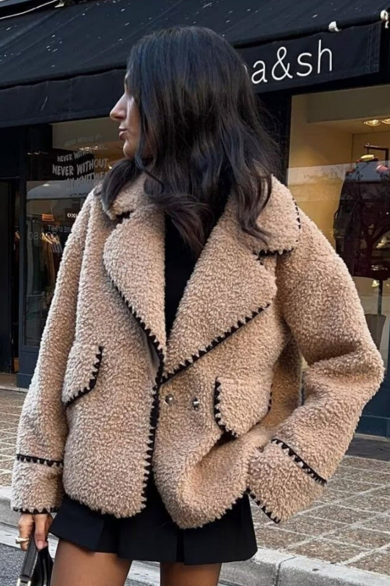 Elegantly Styled Jacket for Everyday Wear