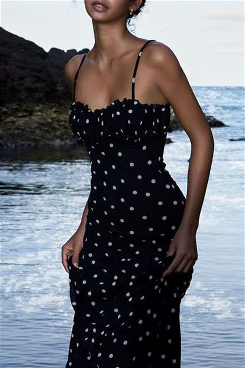 Effortlessly Elegant Dress with a Timeless Design