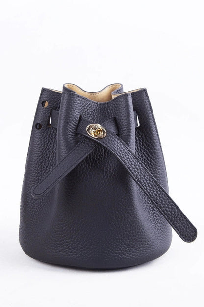 Polished Bag with an Effortless Classic Look