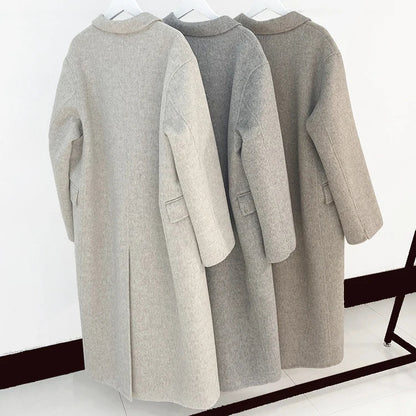 Elegantly Styled Coat for Everyday Wear