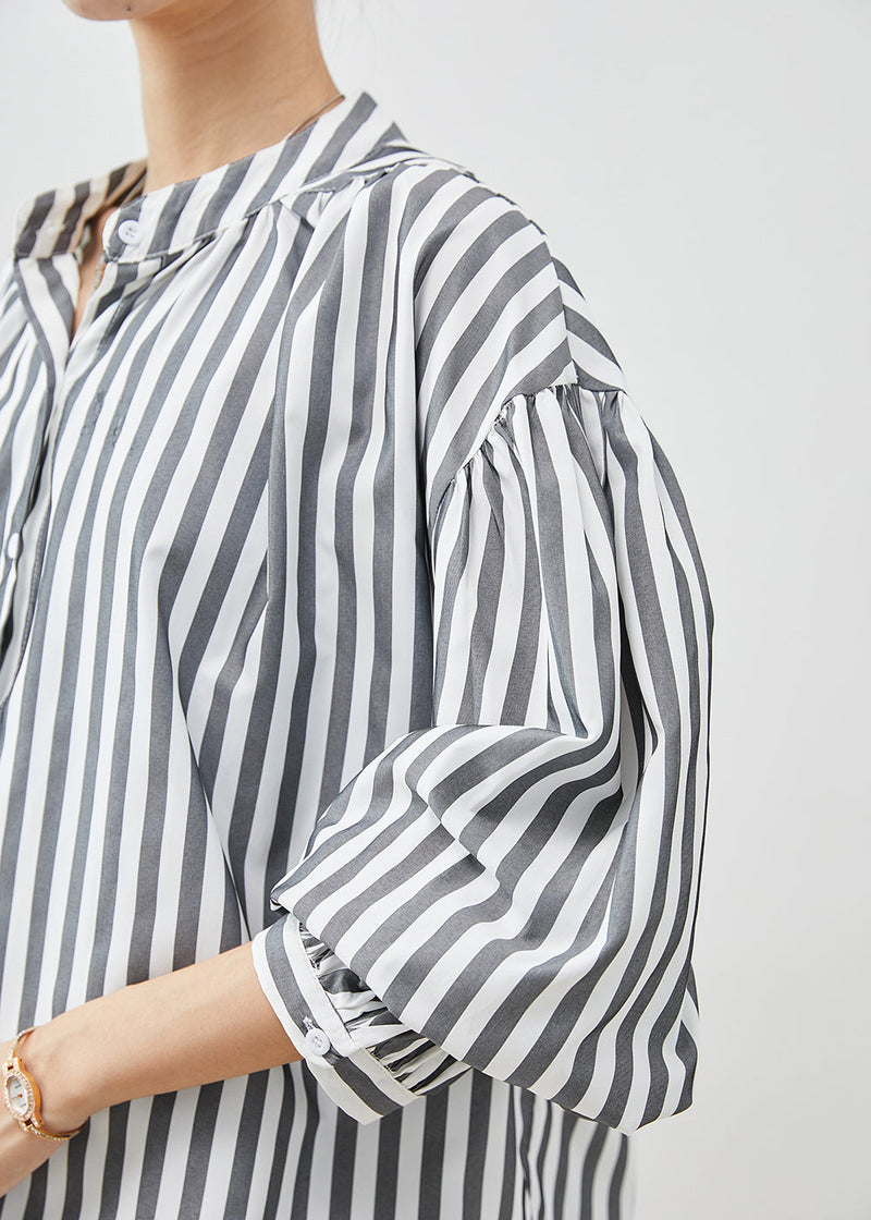 Effortlessly Elegant Blouse with a Timeless Design
