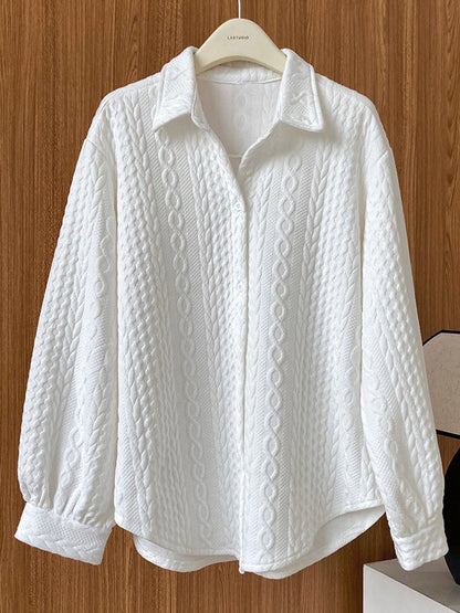 Sophisticated Blouse with a Clean Classic Look