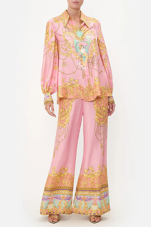 Gracefully Styled Blouse for Any Occasion
