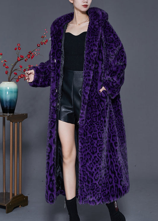 Beautifully Finished Coat in a Timeless Design