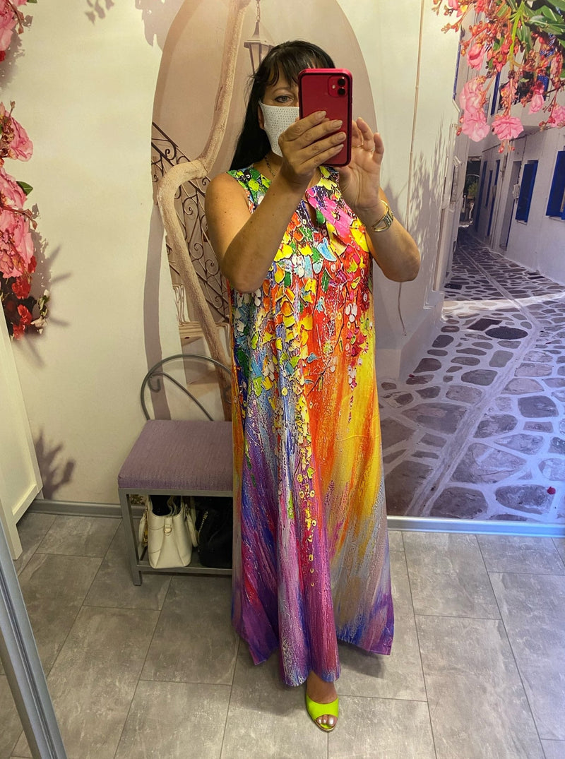 Effortlessly Elegant Dress with a Timeless Design