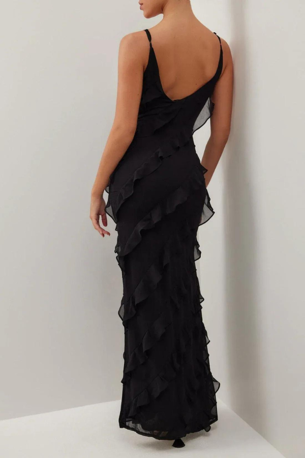Effortlessly Elegant Garment with a Timeless Design