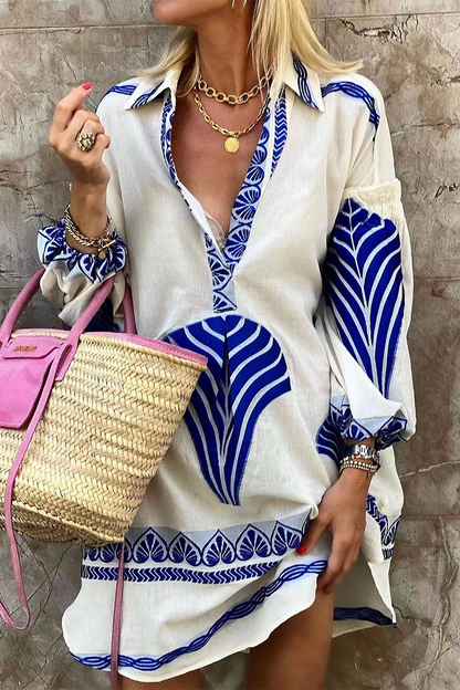Effortlessly Elegant Garment with a Timeless Design