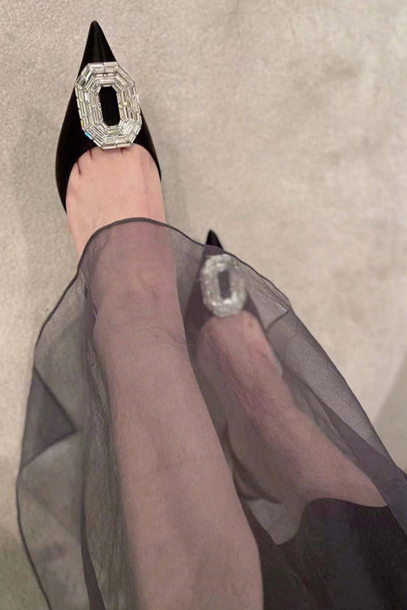 Well Tailored Heels with a Graceful Silhouette