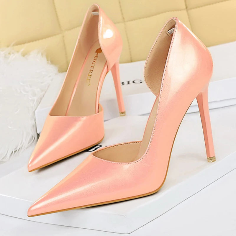 Classic Vintage & Enduringly Stylish Heels