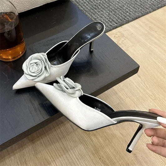 Polished Heels with an Effortless Classic Look