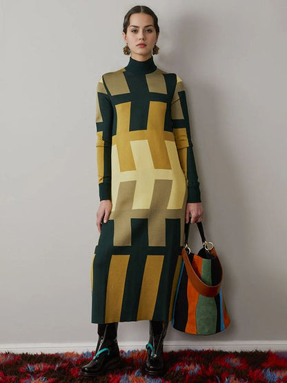 Well Tailored Dress with a Graceful Silhouette