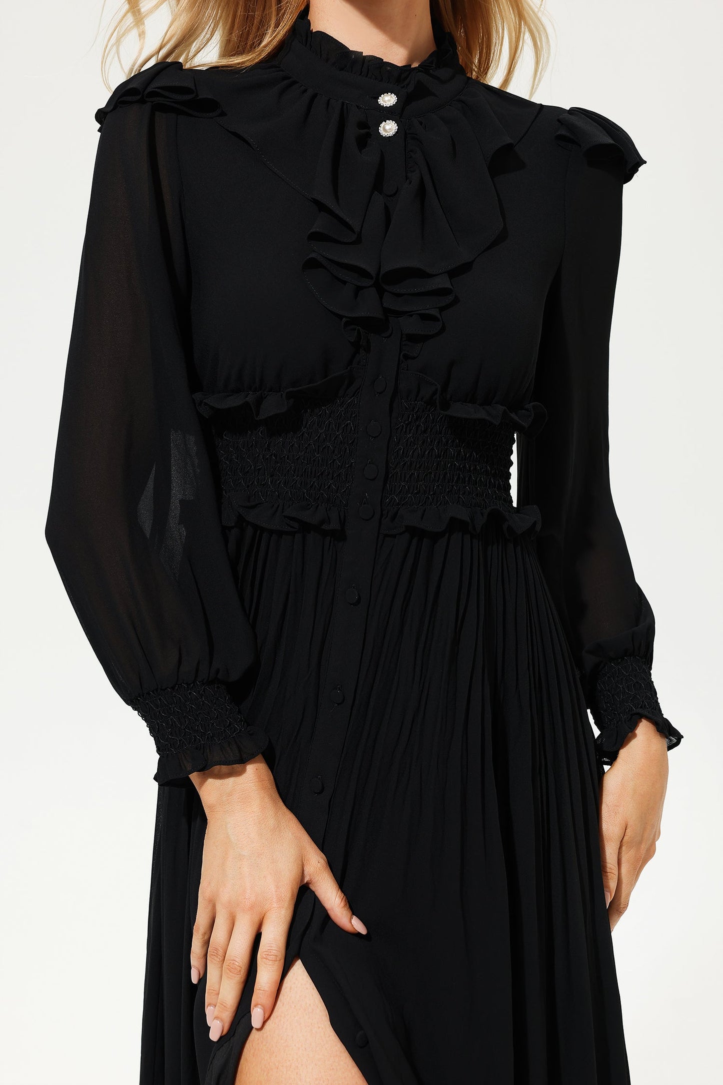 Beautifully Crafted Dress in a Classic Style