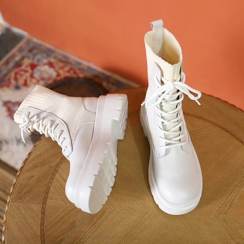 Beautifully Finished Boots in a Timeless Design