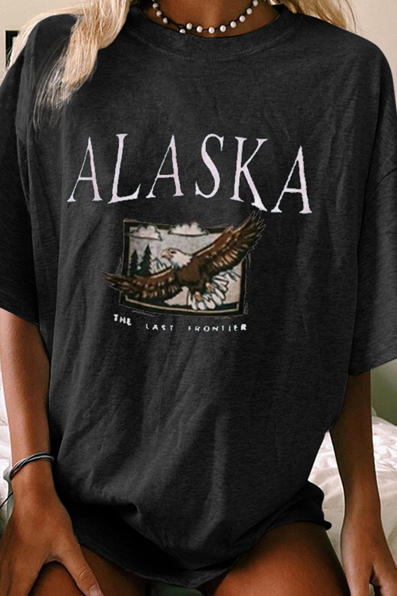 Effortlessly Elegant T-Shirt with a Timeless Design