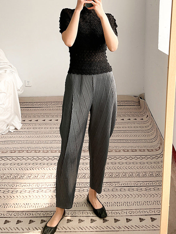 Classic Vintage Pants with a Flattering Fit