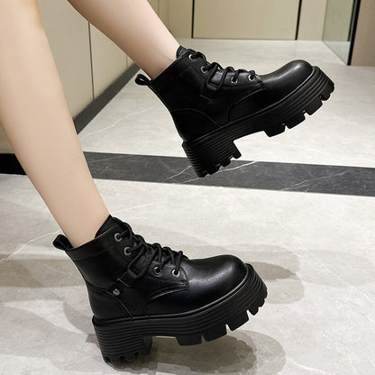 Polished Boots with an Effortless Classic Look
