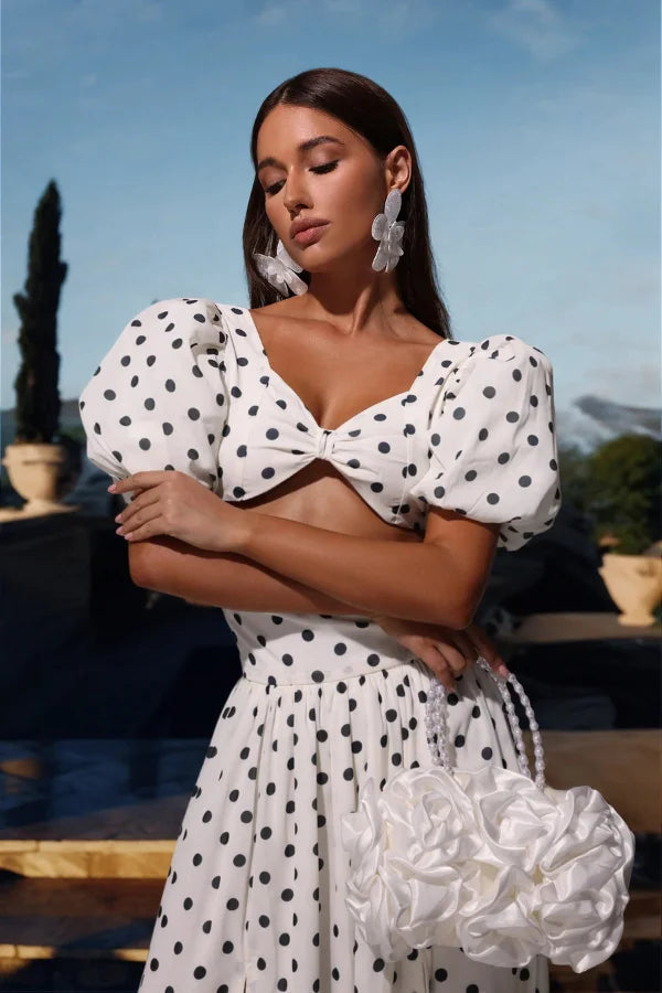 Gracefully Styled Garment for Any Occasion