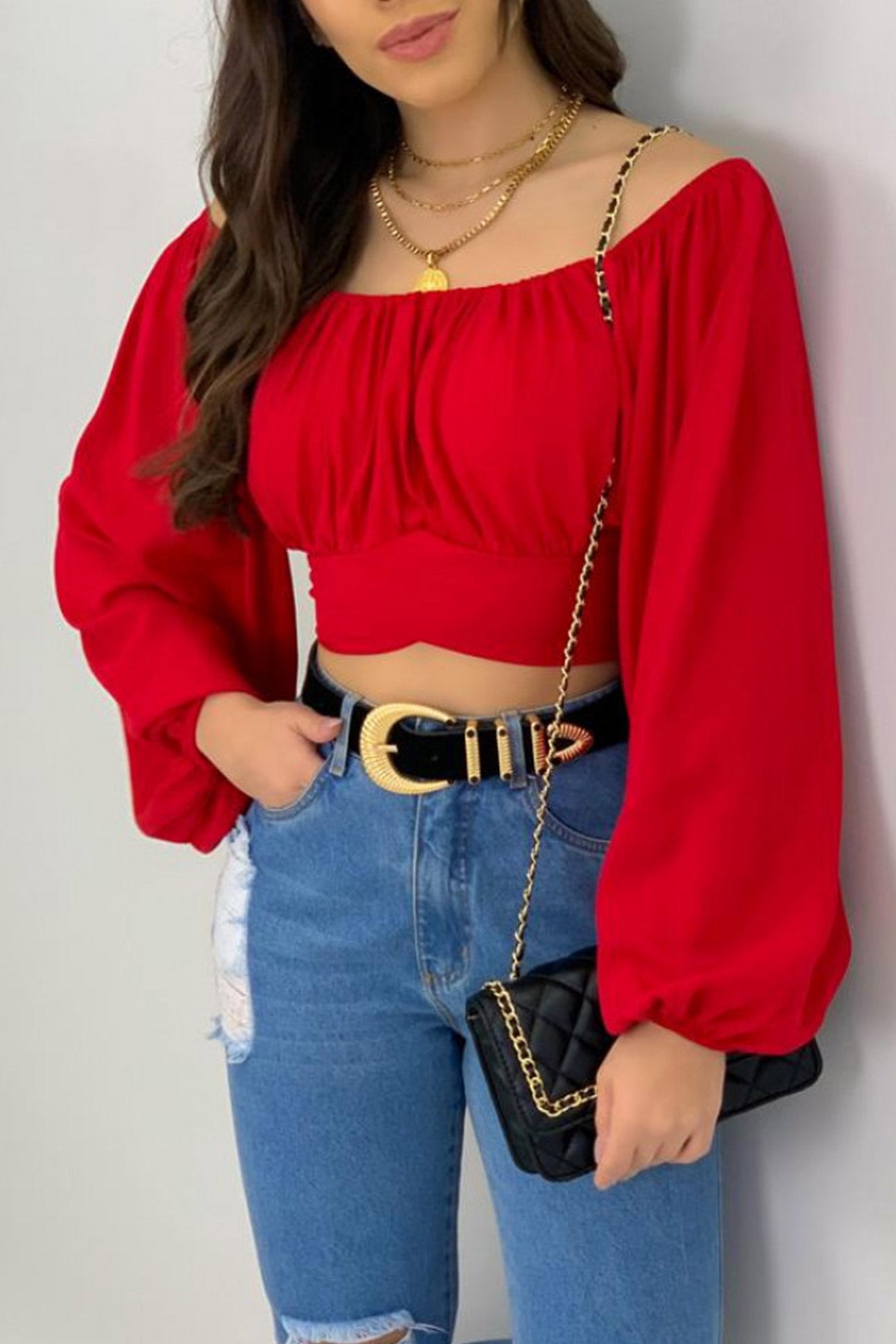Well Tailored Top with a Graceful Silhouette