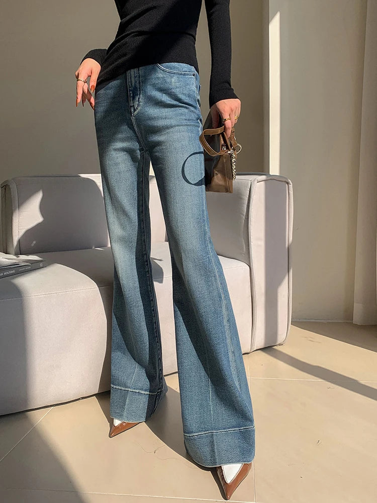 Gracefully Styled Garment for Any Occasion