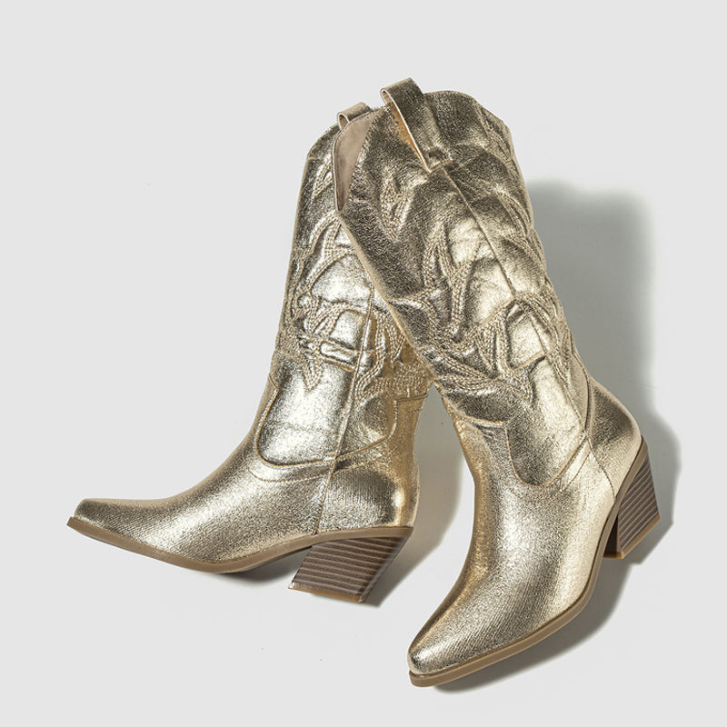 Beautifully Finished Boots in a Timeless Design