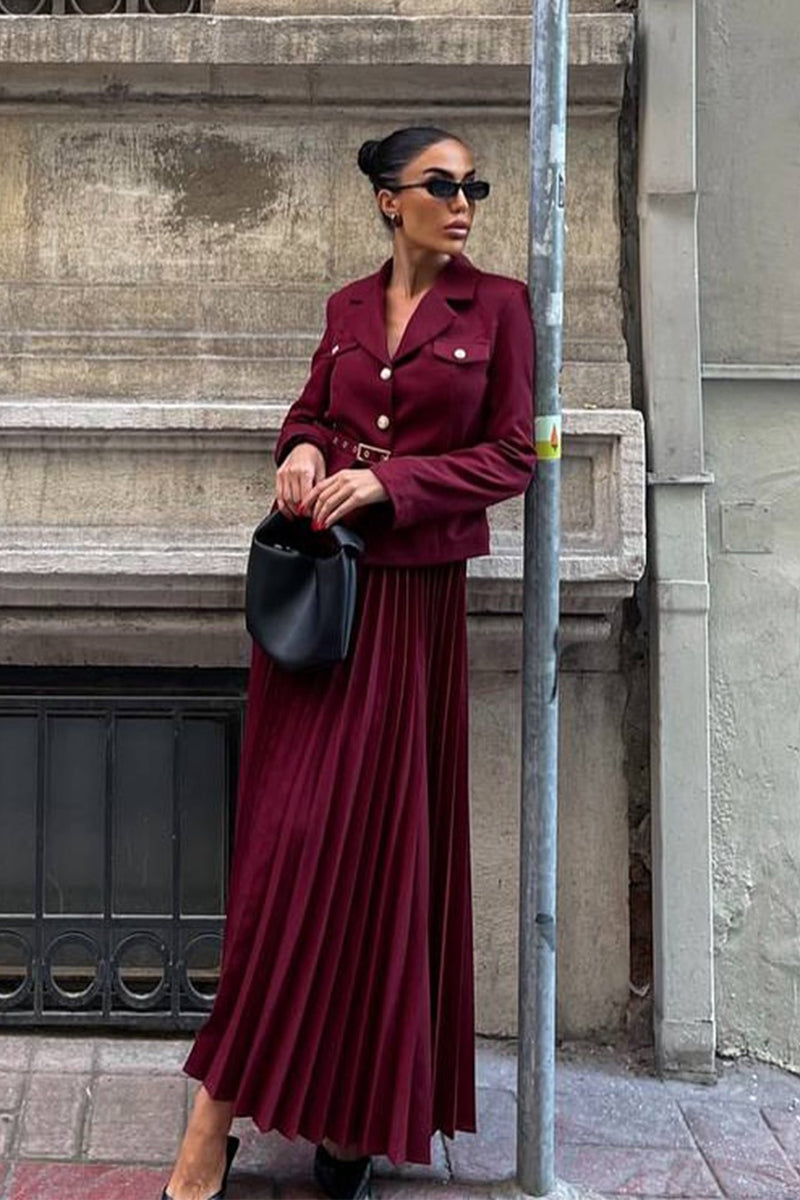 Sophisticated Garment with a Clean Classic Look