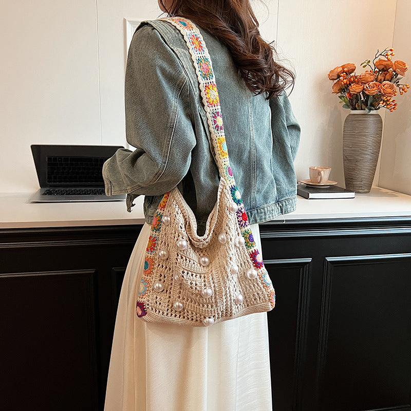 Elegantly Styled Bag for Everyday Wear