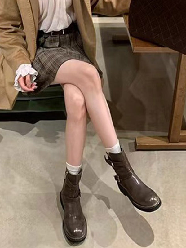 Well Tailored Boots with a Graceful Silhouette