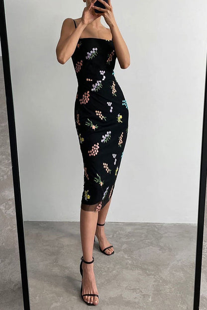 Effortlessly Elegant Dress with a Timeless Design