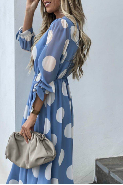 Sophisticated Dress with a Clean Classic Look