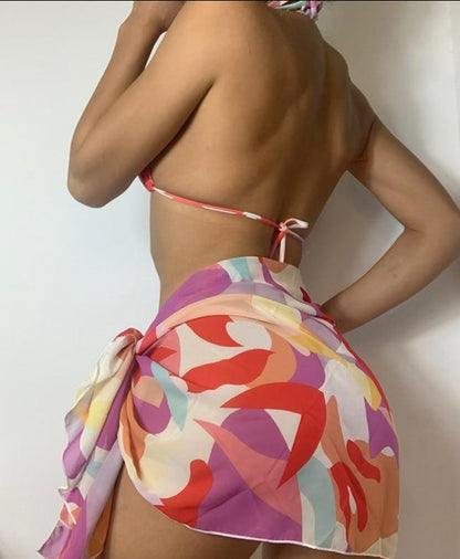 Well Tailored Bikini with a Graceful Silhouette