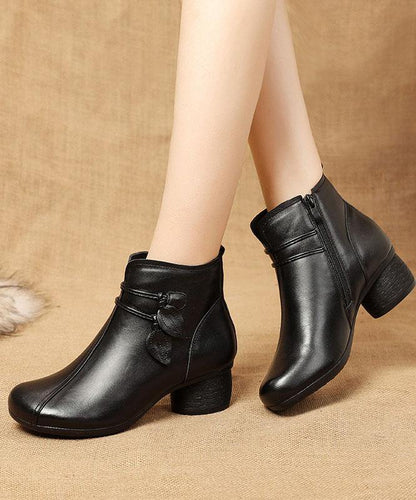 Well Tailored Boots with a Graceful Silhouette