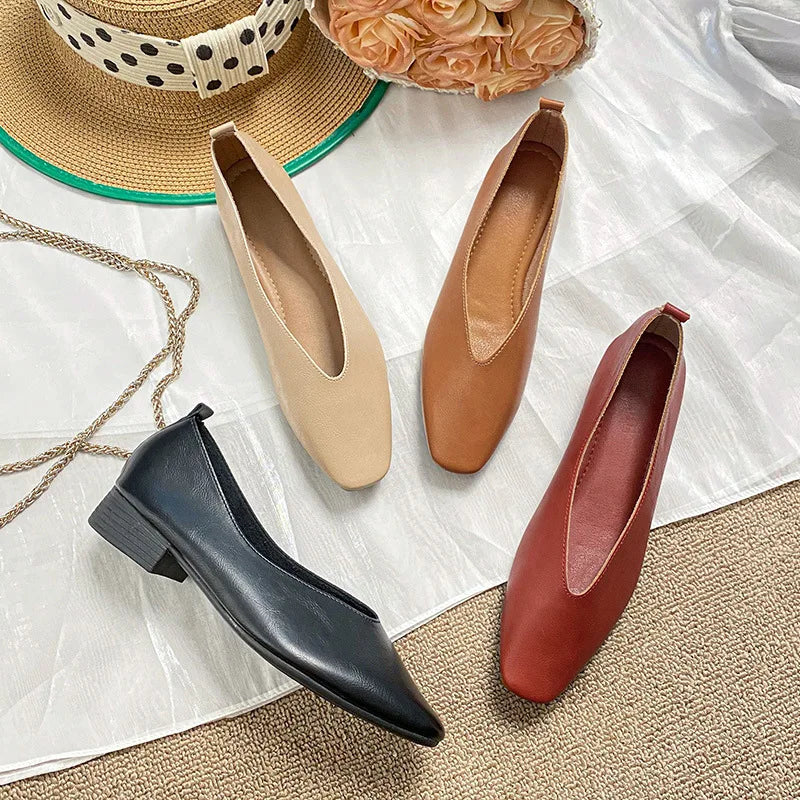 Well Tailored Shoes with a Graceful Silhouette