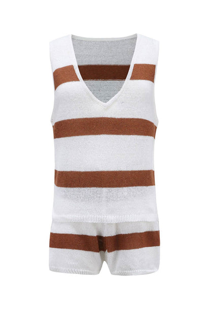 Effortlessly Elegant Top with a Timeless Design