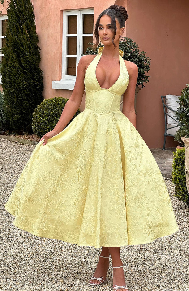 Sophisticated Dress with a Clean Classic Look