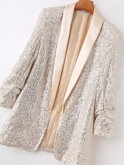 Classic Vintage Coat with a Flattering Fit