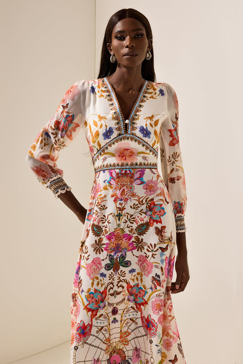 Classic Vintage Dress with a Flattering Fit