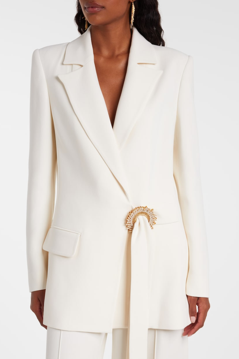 Well Tailored Pants with a Graceful Silhouette