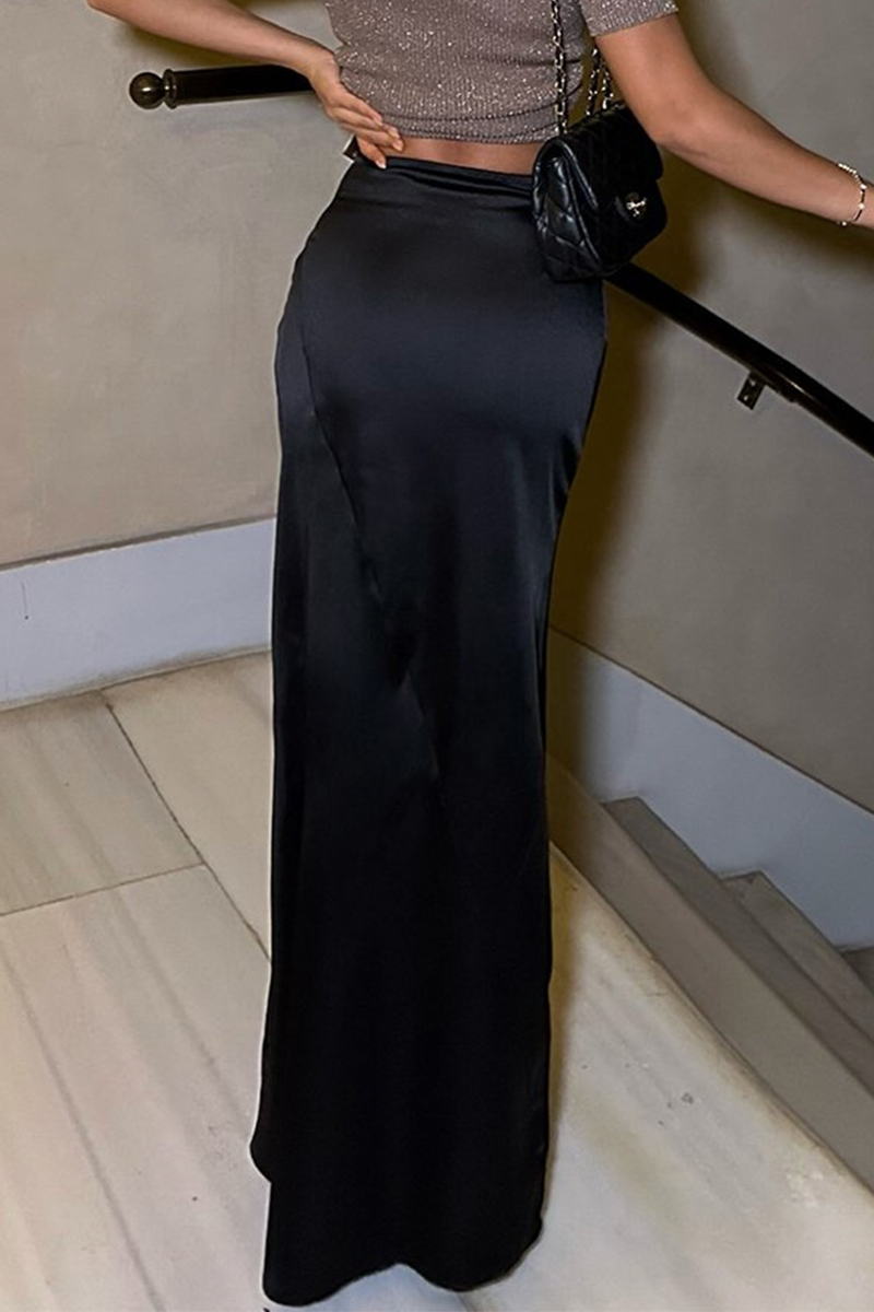 Gracefully Styled Garment for Any Occasion