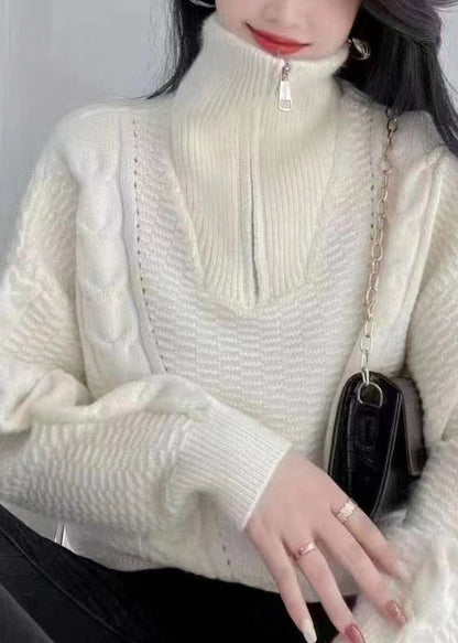 Well Tailored Sweater with a Graceful Silhouette